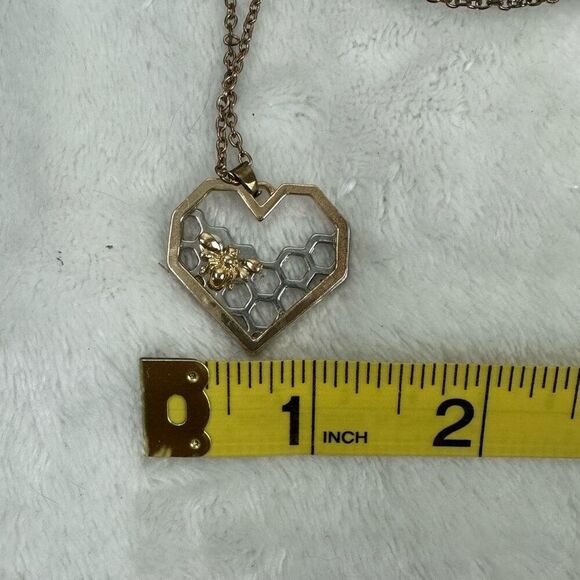 Two-Tone Honeycomb Heart Bee Pendant Necklace Silver Gold Nature Fairycore Artsy - Picture 4 of 4